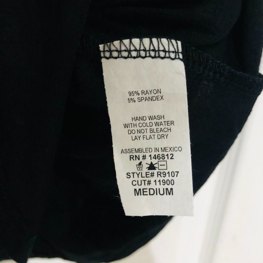 Acemi Womens Cold Shoulder Short Sleeve Relaxed Fit T-Shirt Top Black Medium NWT - Picture 4 of 6